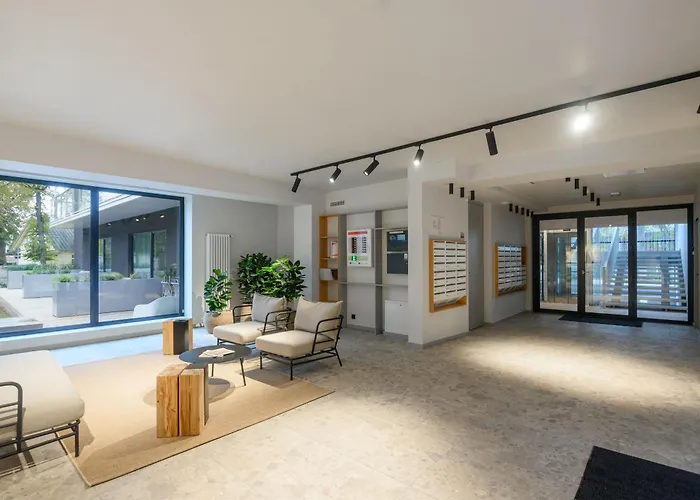 Modern Close To And Spas *